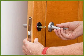 Neighborhood Locksmith Services Palmetto, FL 941-564-3369 - 14-install-new-Lock