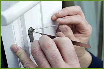 Neighborhood Locksmith Services Palmetto, FL 941-564-3369 - 3-cheap-locksmith-near-me